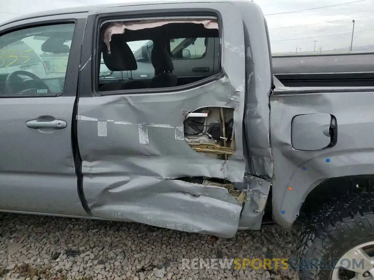 9 Photograph of a damaged car 3TMCZ5ANXMM431149 TOYOTA TACOMA 2021