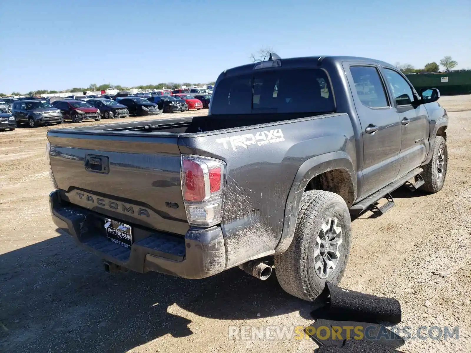 4 Photograph of a damaged car 3TMCZ5ANXMM434388 TOYOTA TACOMA 2021