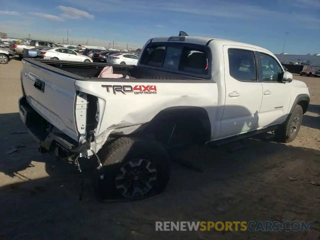 4 Photograph of a damaged car 3TMCZ5ANXMM443608 TOYOTA TACOMA 2021