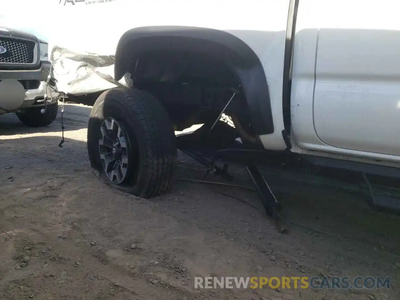 9 Photograph of a damaged car 3TMCZ5ANXMM443608 TOYOTA TACOMA 2021