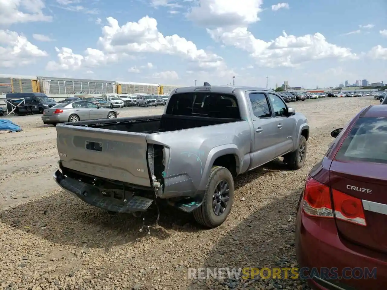 4 Photograph of a damaged car 3TMDZ5BN0MM105797 TOYOTA TACOMA 2021