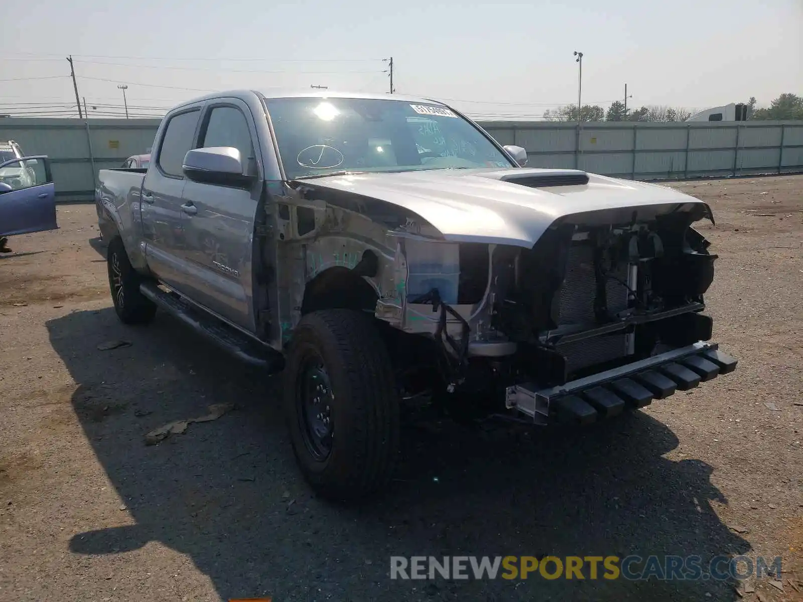 1 Photograph of a damaged car 3TMDZ5BN0MM105945 TOYOTA TACOMA 2021