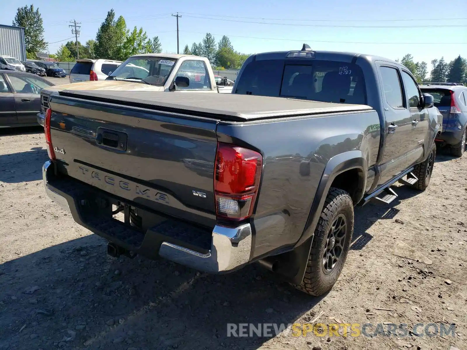 4 Photograph of a damaged car 3TMDZ5BN0MM106853 TOYOTA TACOMA 2021