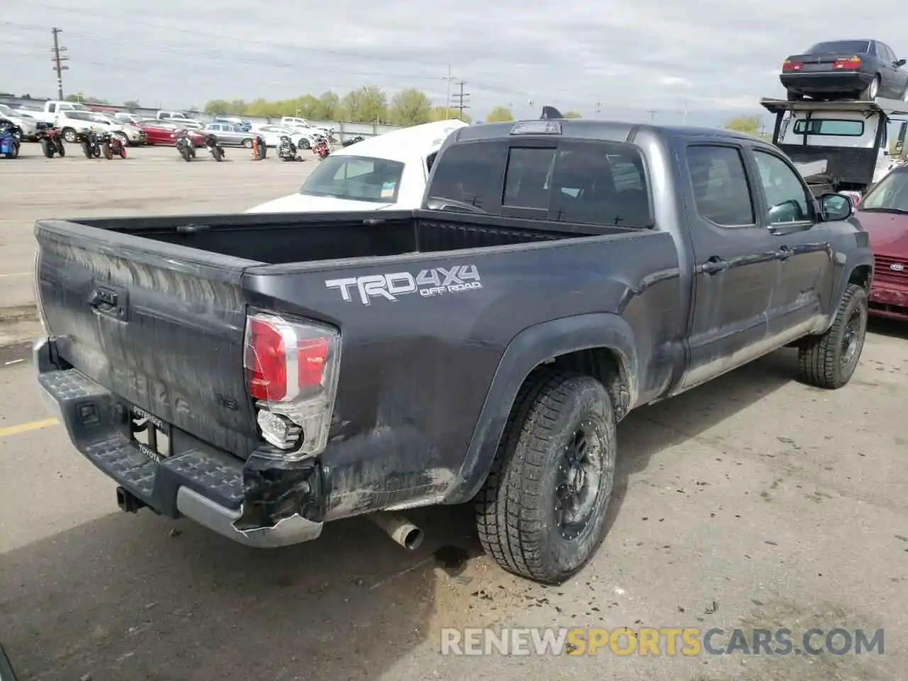 4 Photograph of a damaged car 3TMDZ5BN0MM112376 TOYOTA TACOMA 2021