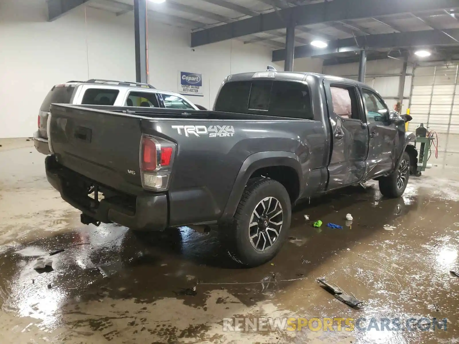 4 Photograph of a damaged car 3TMDZ5BN1MM102195 TOYOTA TACOMA 2021