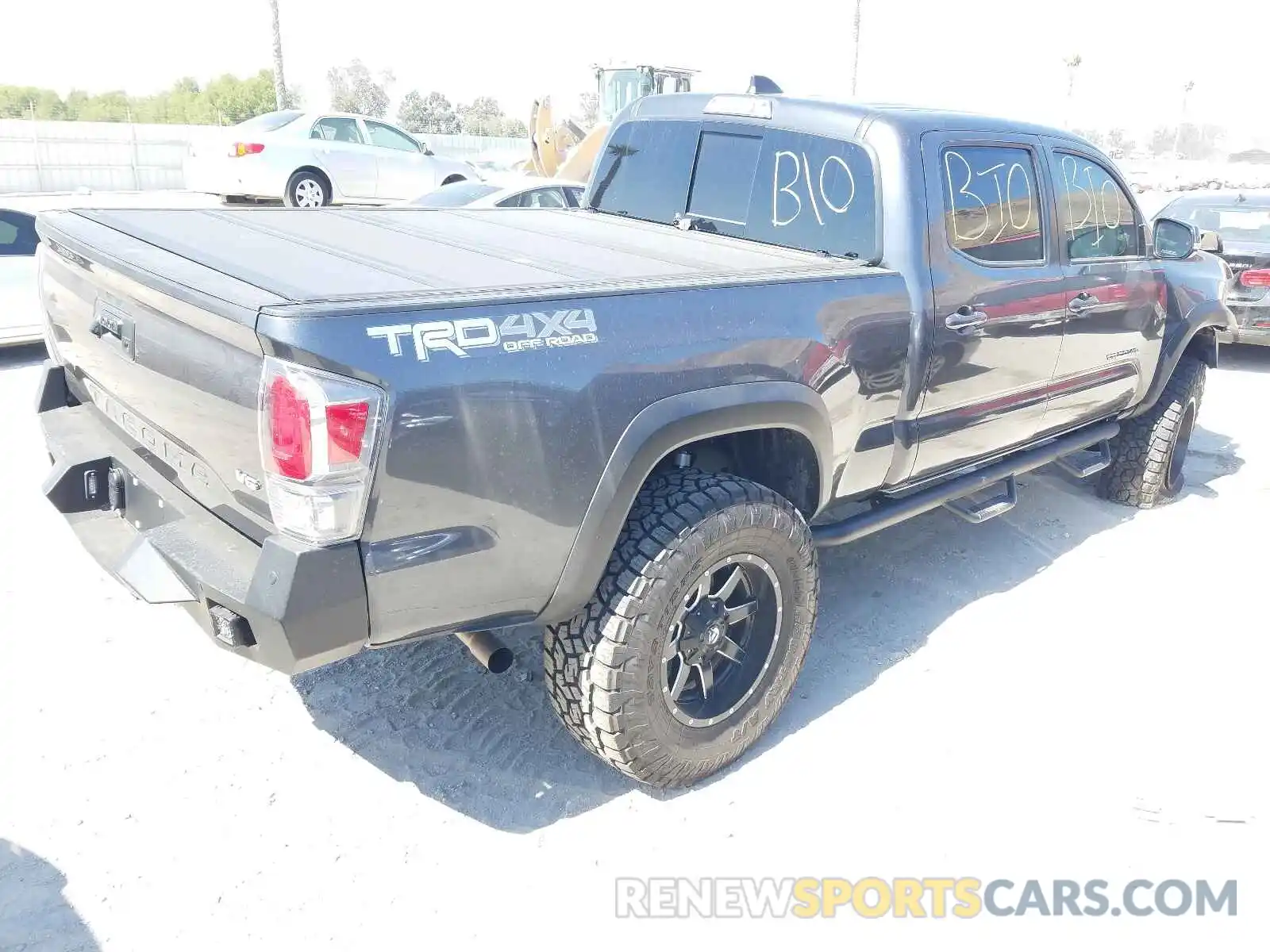 4 Photograph of a damaged car 3TMDZ5BN1MM105050 TOYOTA TACOMA 2021