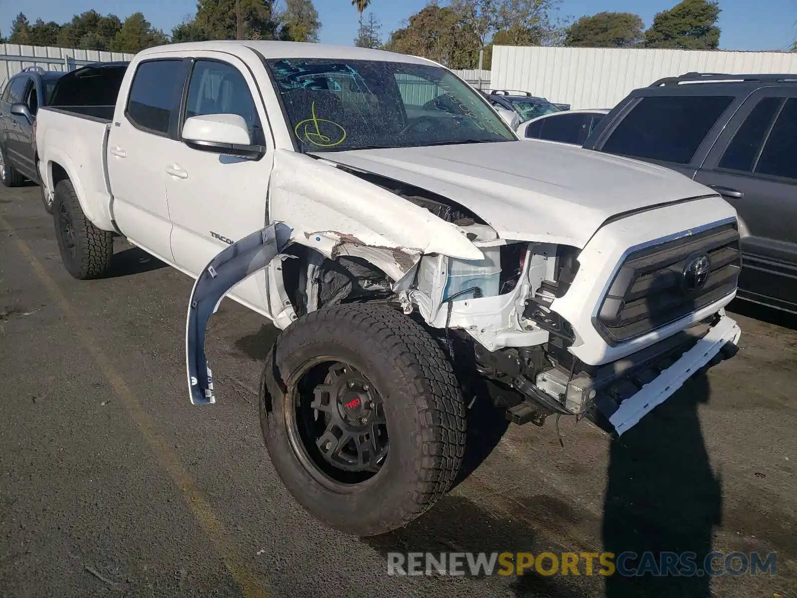 1 Photograph of a damaged car 3TMDZ5BN1MM116825 TOYOTA TACOMA 2021