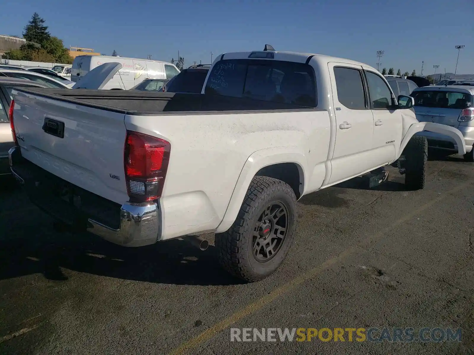 4 Photograph of a damaged car 3TMDZ5BN1MM116825 TOYOTA TACOMA 2021