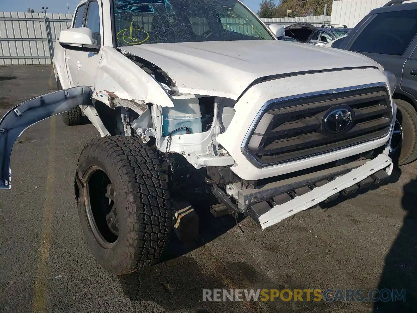 9 Photograph of a damaged car 3TMDZ5BN1MM116825 TOYOTA TACOMA 2021