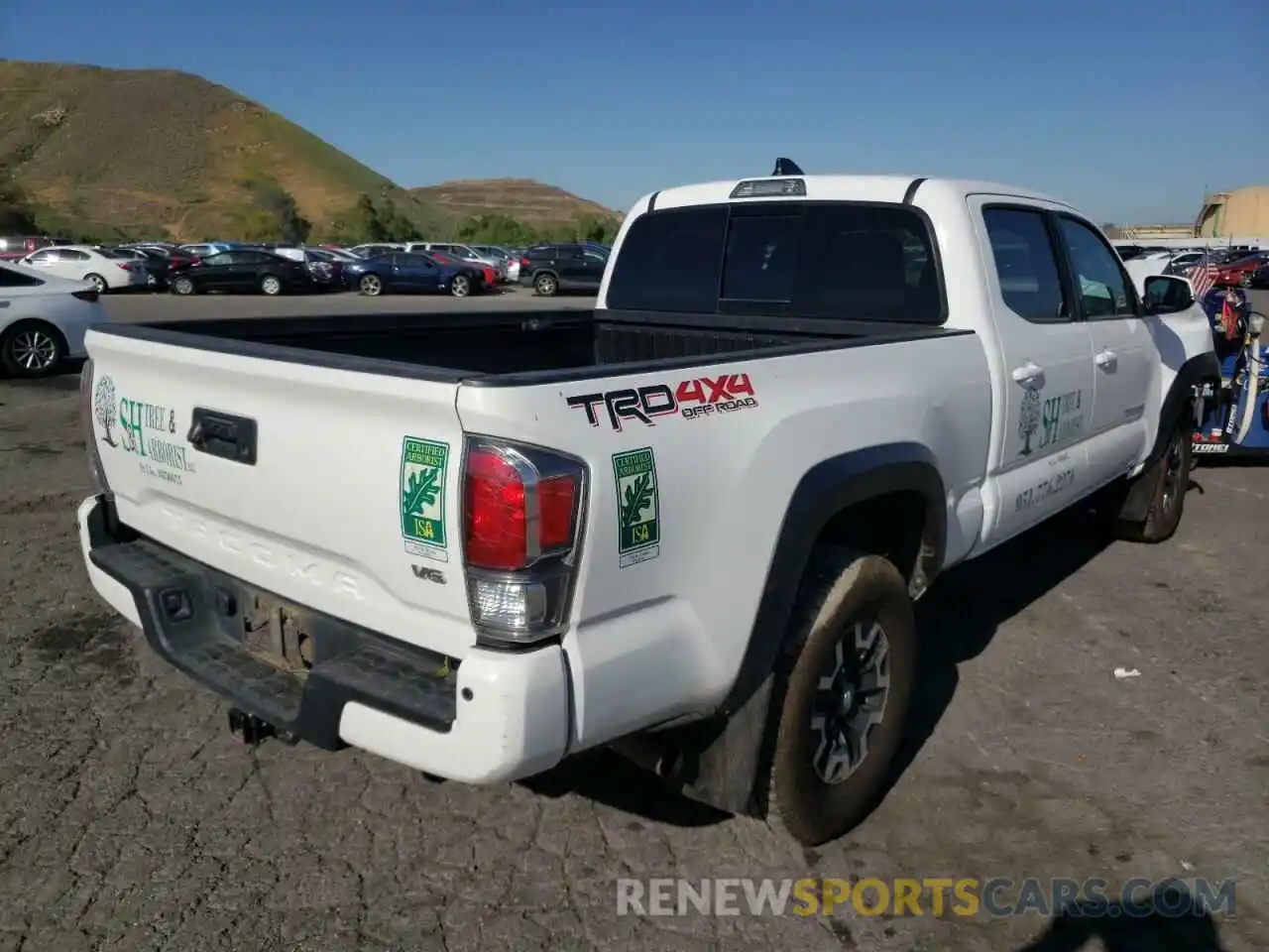 4 Photograph of a damaged car 3TMDZ5BN2MM100794 TOYOTA TACOMA 2021