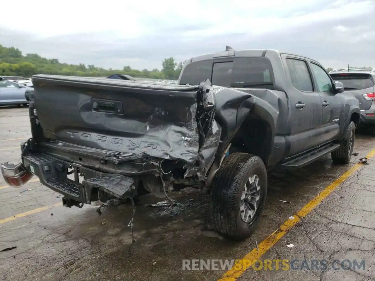 4 Photograph of a damaged car 3TMDZ5BN2MM103677 TOYOTA TACOMA 2021