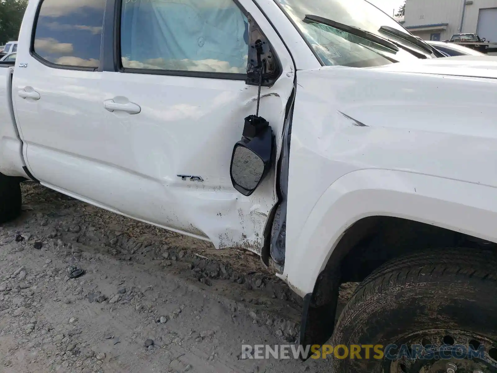 9 Photograph of a damaged car 3TMDZ5BN2MM107177 TOYOTA TACOMA 2021