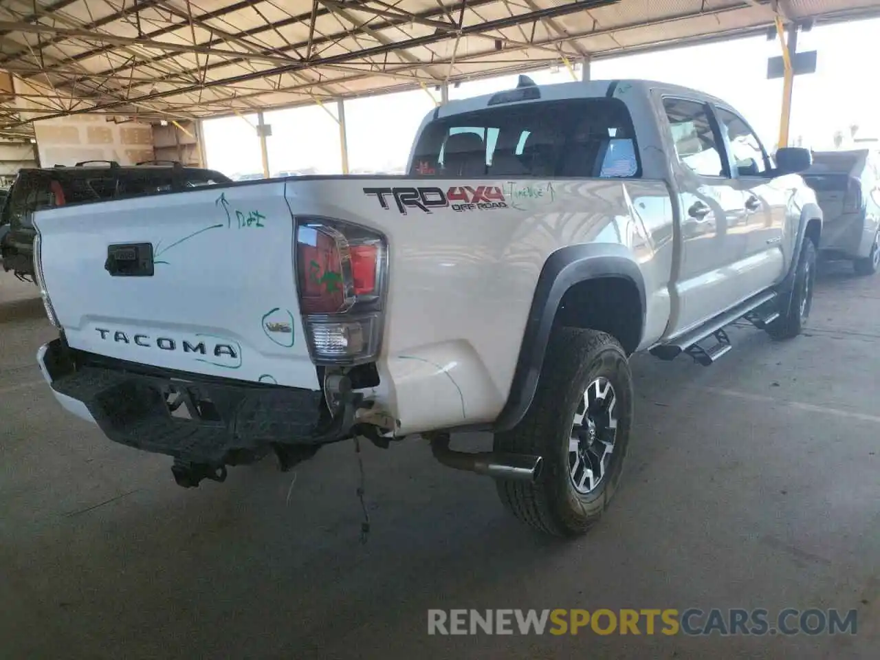 4 Photograph of a damaged car 3TMDZ5BN3MM114493 TOYOTA TACOMA 2021