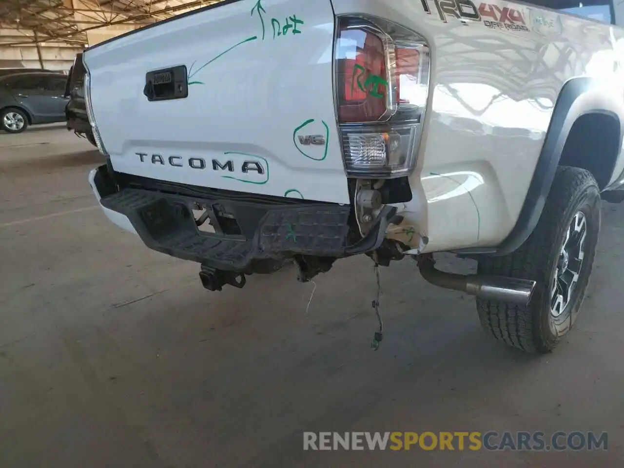 9 Photograph of a damaged car 3TMDZ5BN3MM114493 TOYOTA TACOMA 2021