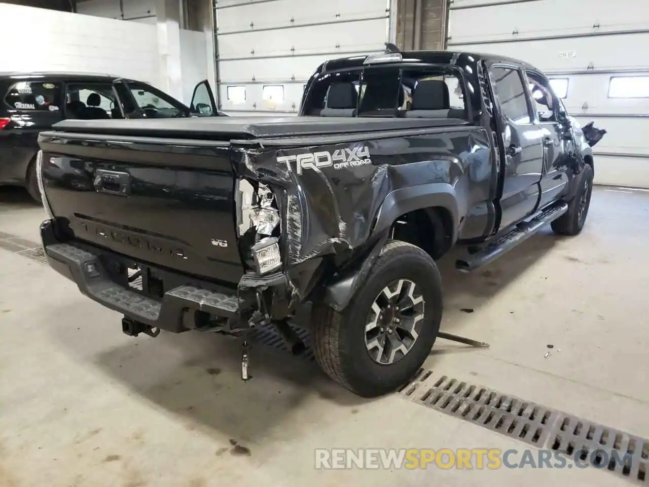 4 Photograph of a damaged car 3TMDZ5BN3MM116051 TOYOTA TACOMA 2021