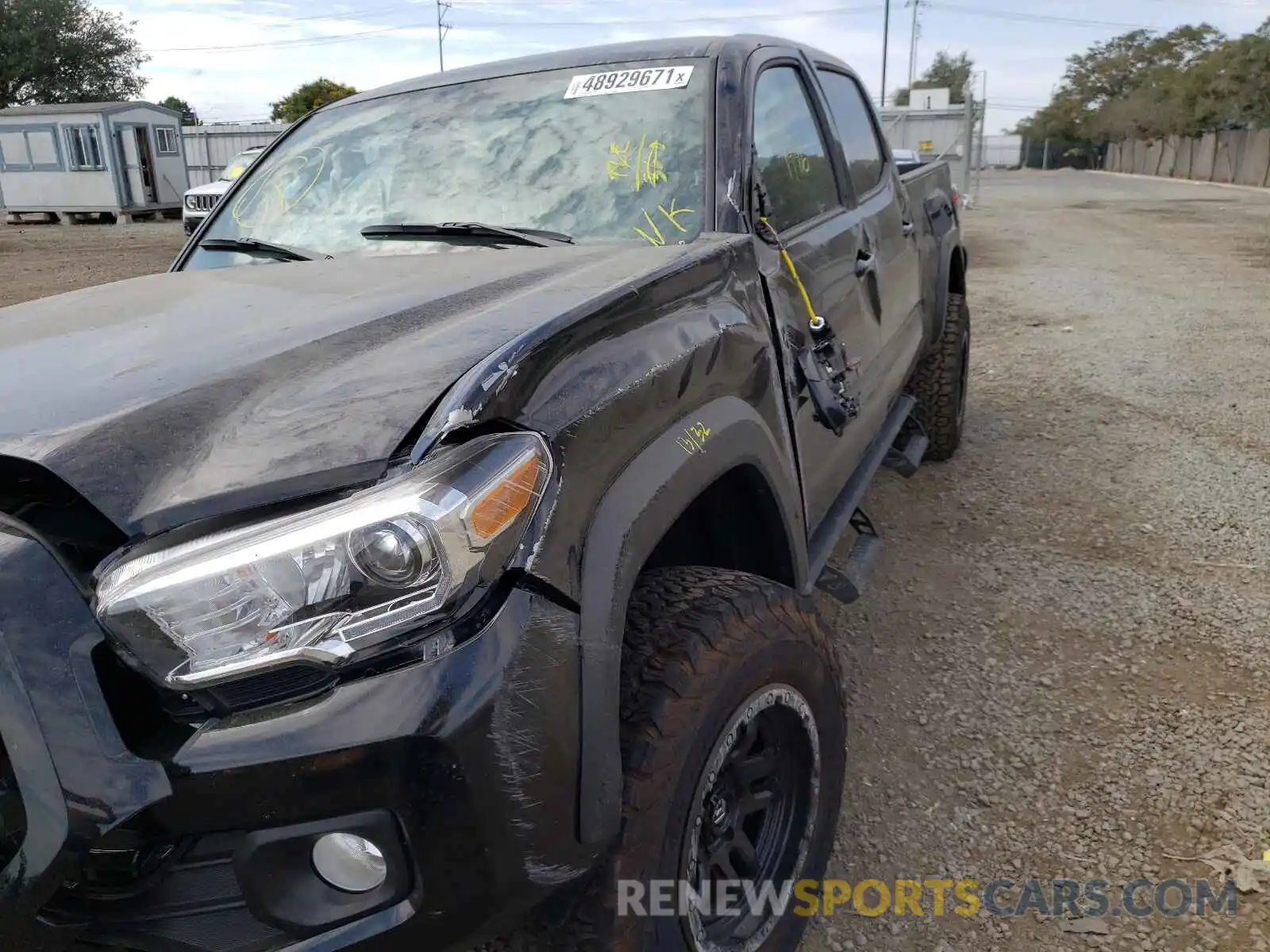 9 Photograph of a damaged car 3TMDZ5BN4MM113238 TOYOTA TACOMA 2021