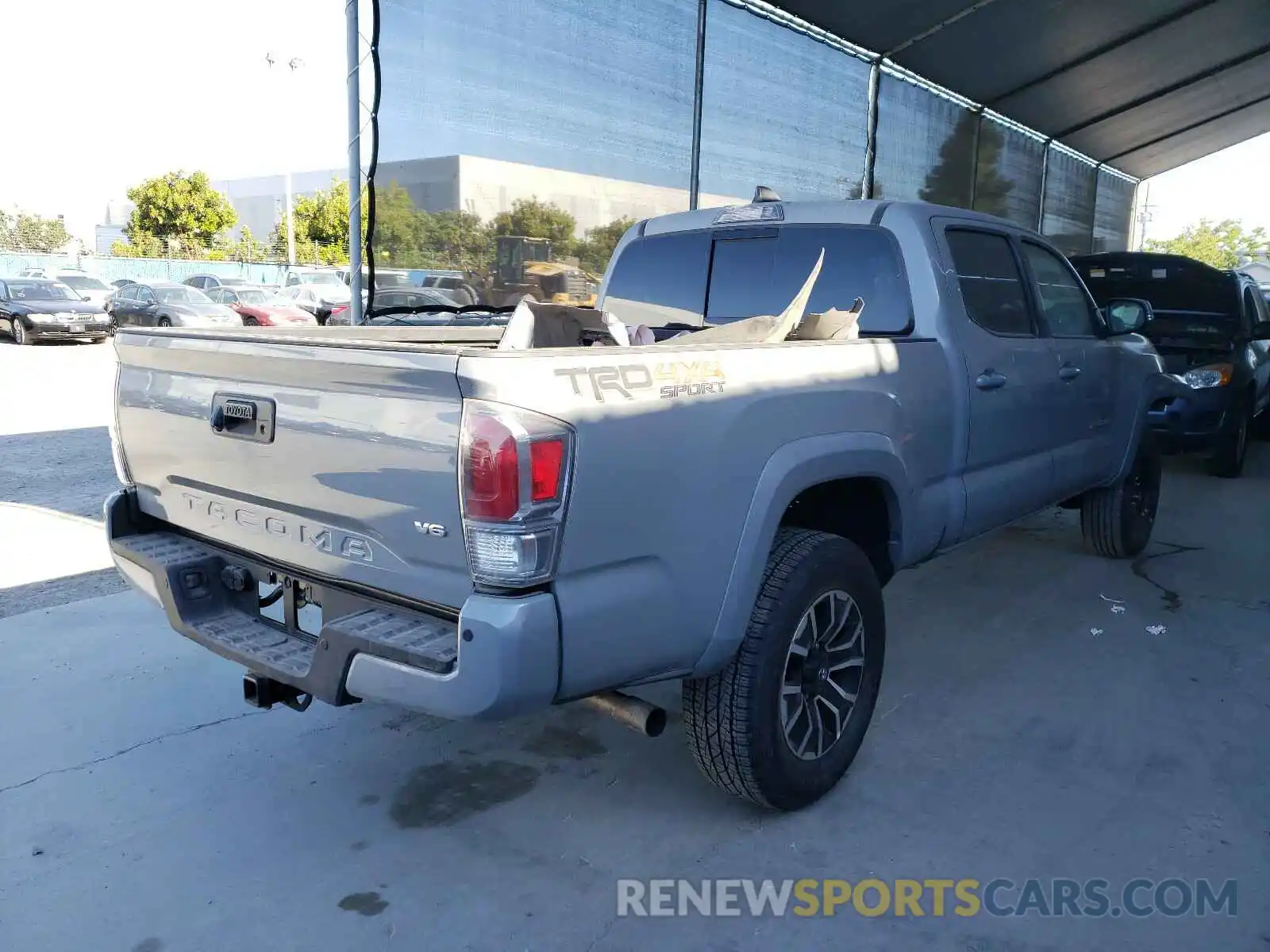 4 Photograph of a damaged car 3TMDZ5BN5MM105102 TOYOTA TACOMA 2021