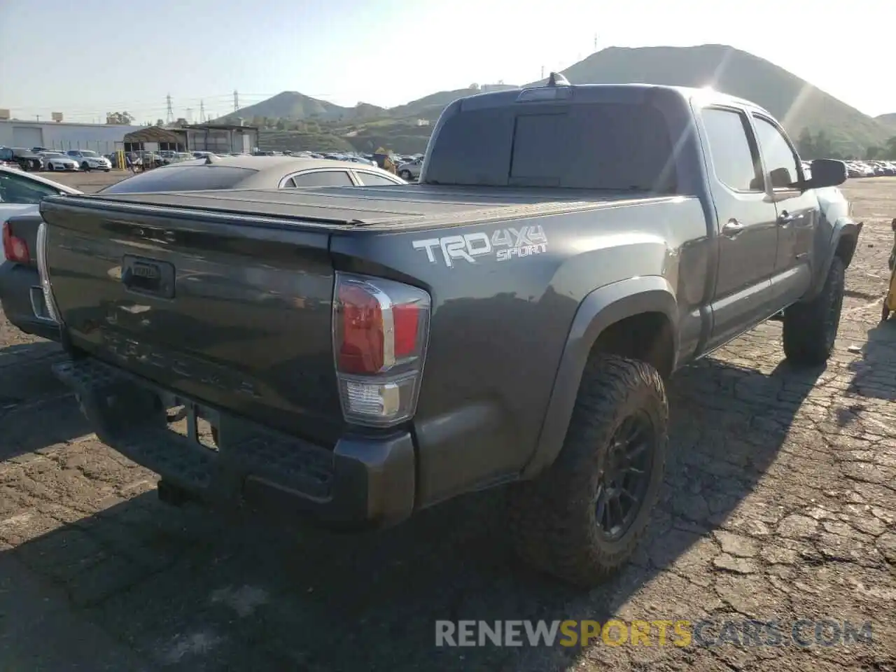 4 Фотография поврежденного автомобиля 3TMDZ5BN5MM114558 TOYOTA TACOMA 2021