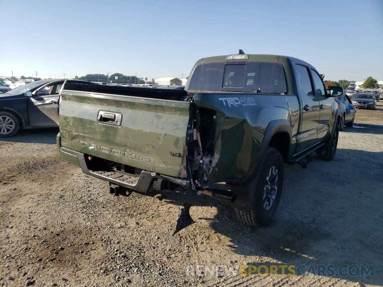 4 Фотография поврежденного автомобиля 3TMDZ5BN5MM118142 TOYOTA TACOMA 2021