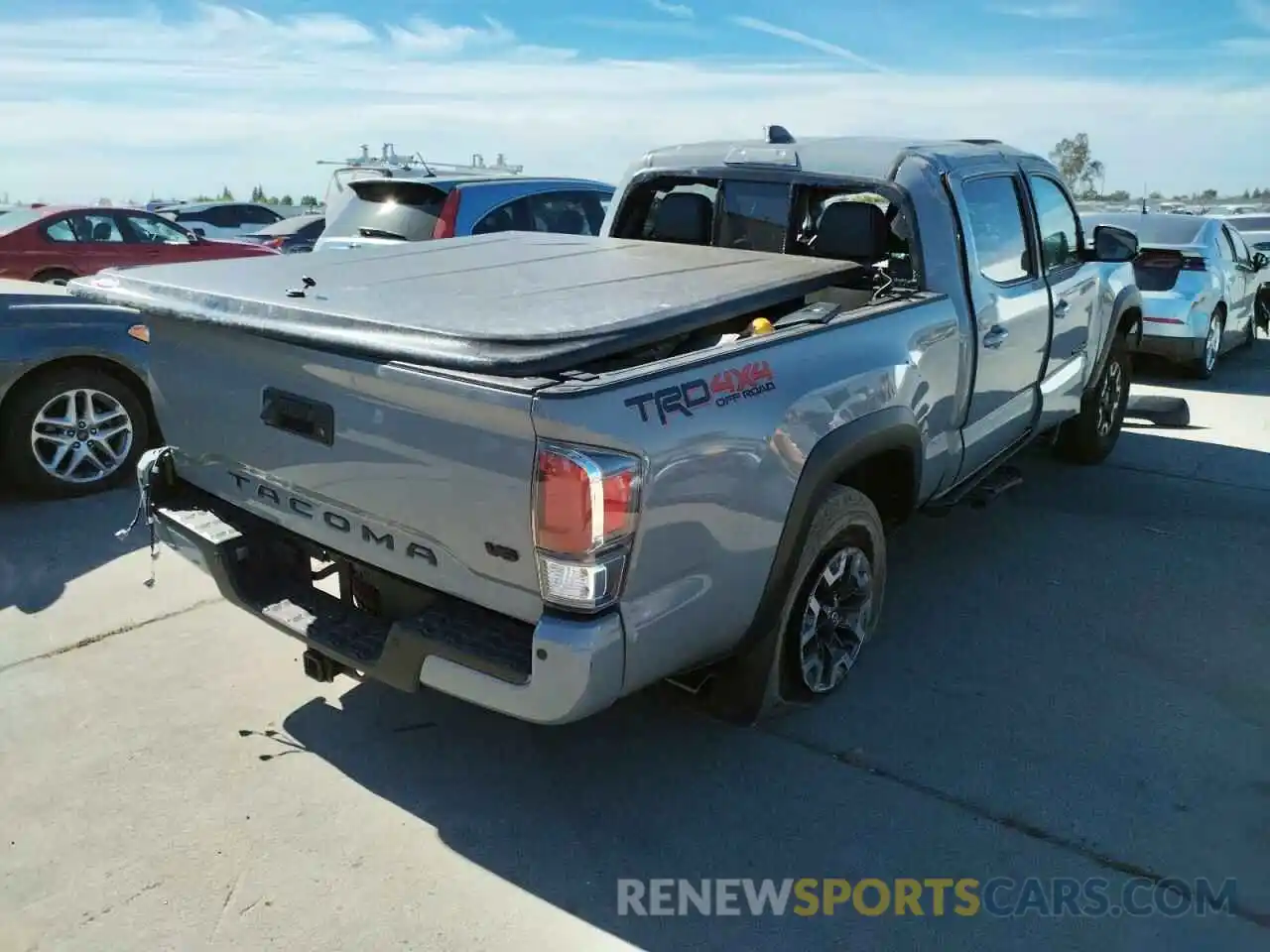 4 Photograph of a damaged car 3TMDZ5BN6MM104542 TOYOTA TACOMA 2021