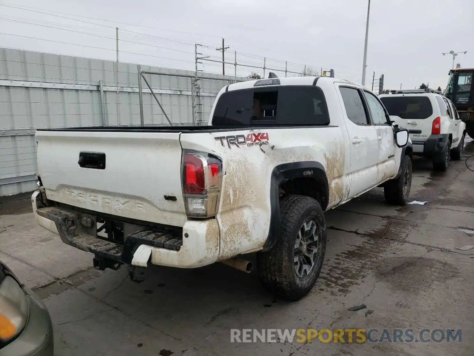 4 Photograph of a damaged car 3TMDZ5BN6MM105500 TOYOTA TACOMA 2021