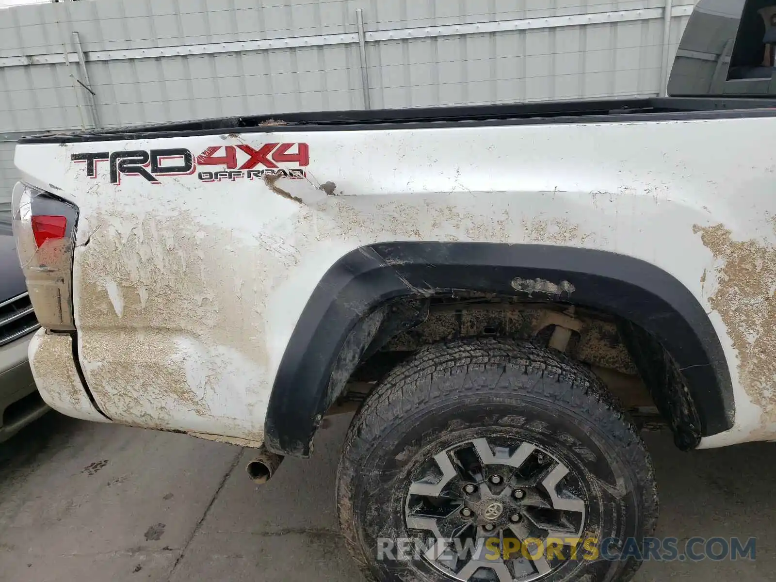 9 Photograph of a damaged car 3TMDZ5BN6MM105500 TOYOTA TACOMA 2021