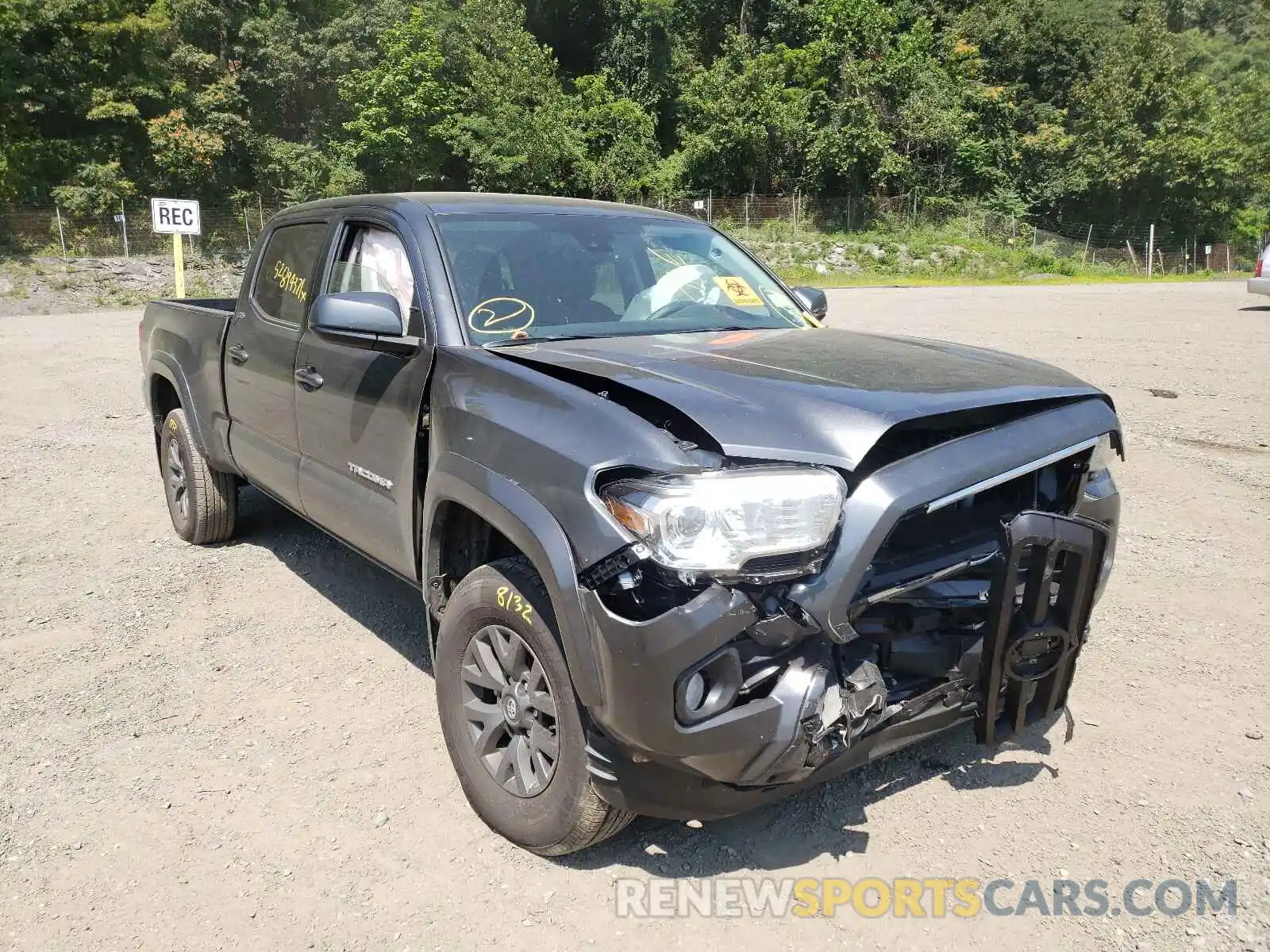 1 Photograph of a damaged car 3TMDZ5BN6MM110423 TOYOTA TACOMA 2021