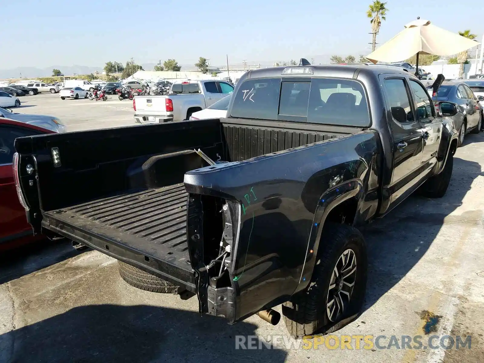 4 Photograph of a damaged car 3TMDZ5BN7MM098914 TOYOTA TACOMA 2021