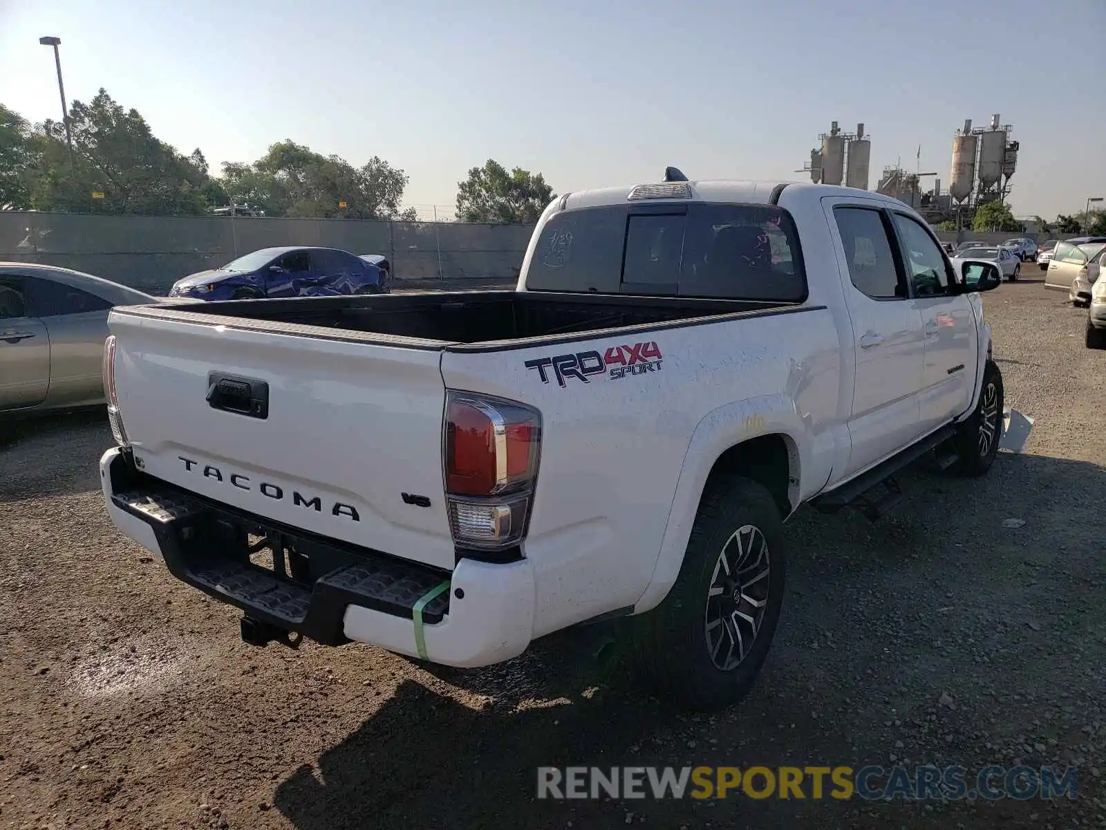 4 Photograph of a damaged car 3TMDZ5BN7MM105019 TOYOTA TACOMA 2021