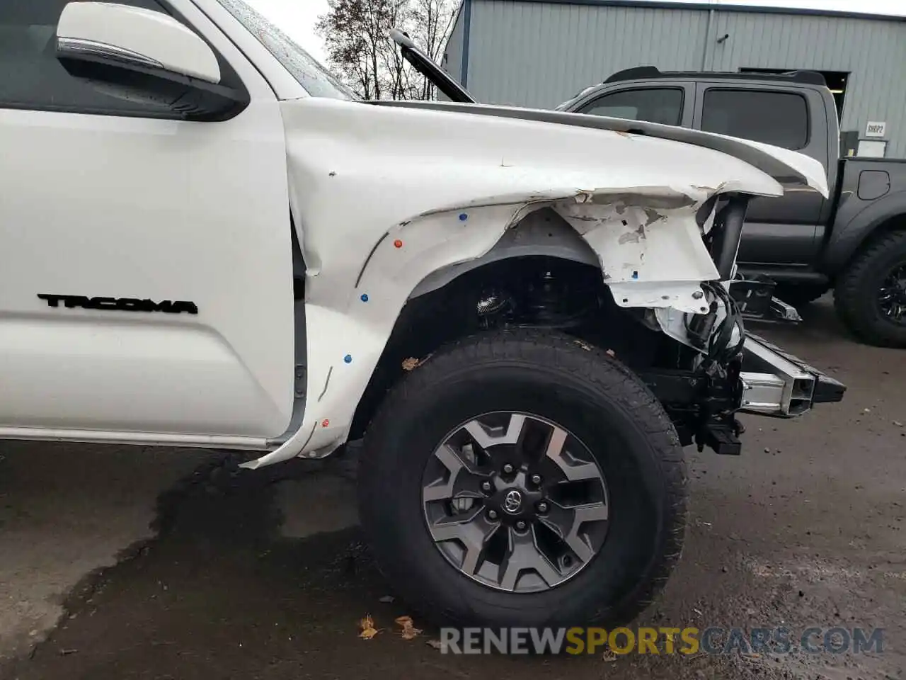 9 Photograph of a damaged car 3TMDZ5BN7MM112343 TOYOTA TACOMA 2021