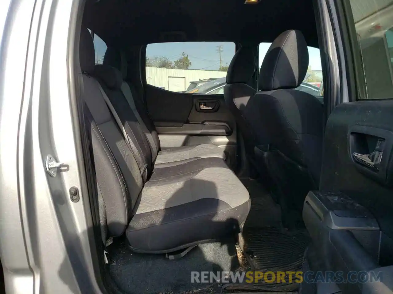 6 Photograph of a damaged car 3TMDZ5BN7MM117221 TOYOTA TACOMA 2021