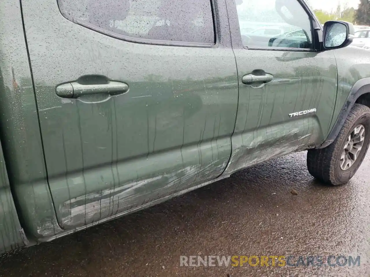 9 Photograph of a damaged car 3TMDZ5BN8MM103926 TOYOTA TACOMA 2021