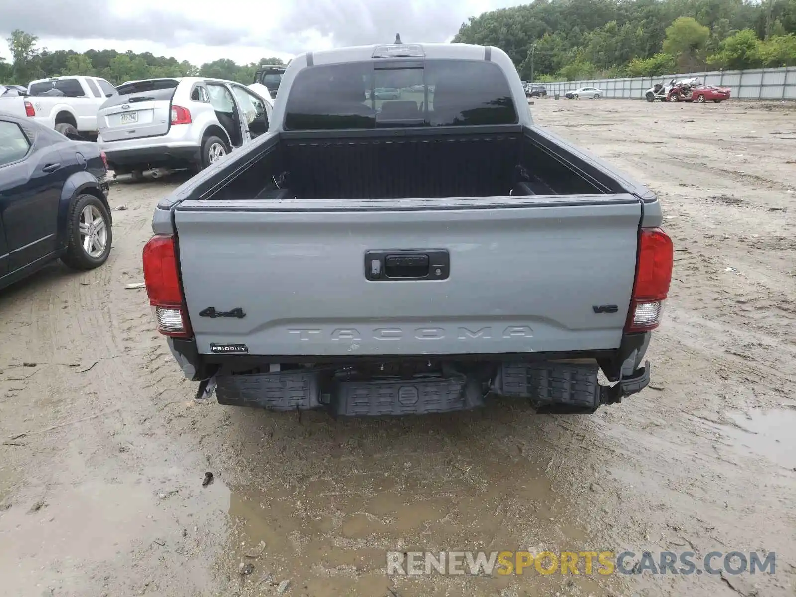 9 Photograph of a damaged car 3TMDZ5BN8MM104980 TOYOTA TACOMA 2021