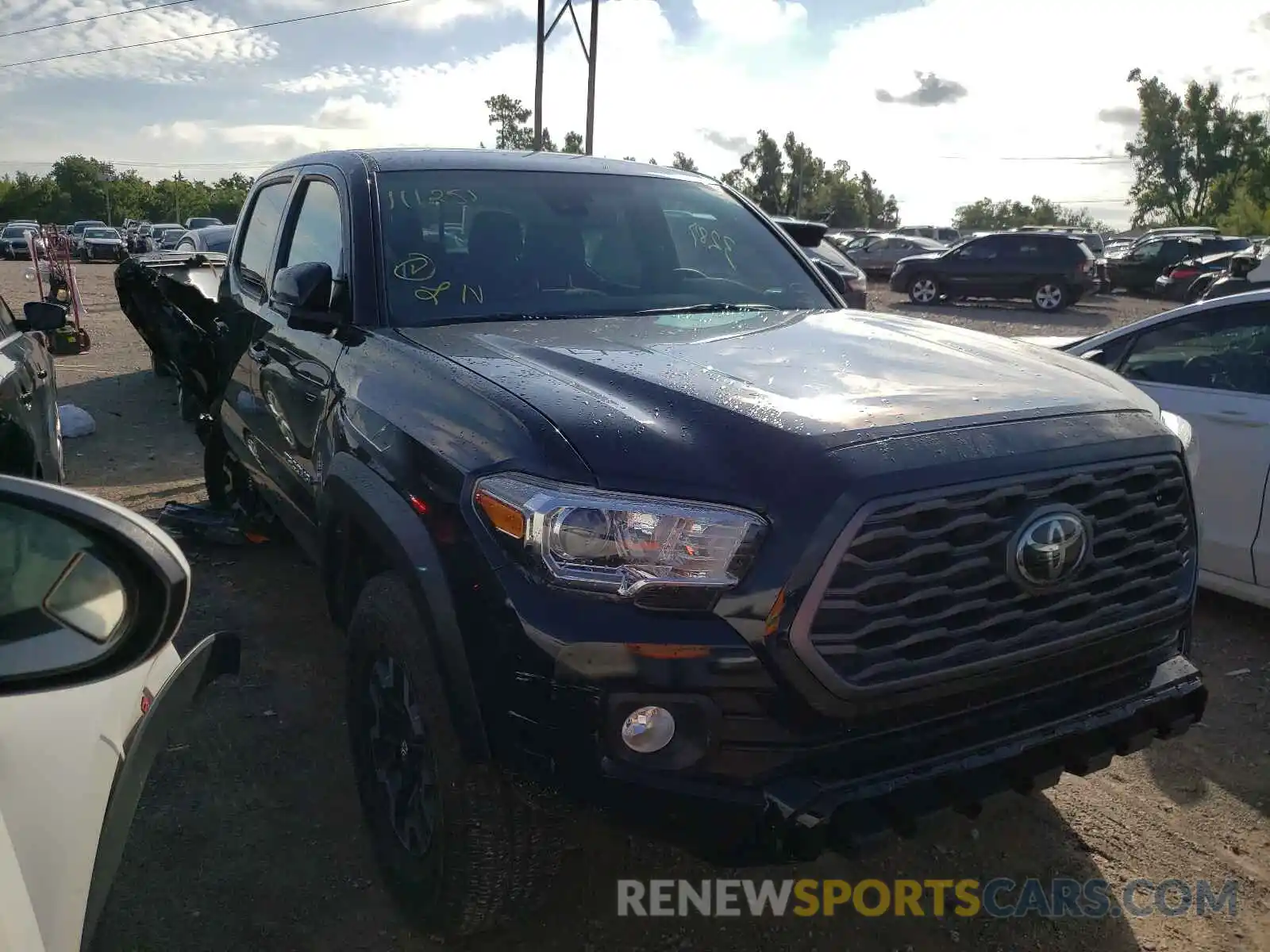 1 Photograph of a damaged car 3TMDZ5BN8MM111251 TOYOTA TACOMA 2021