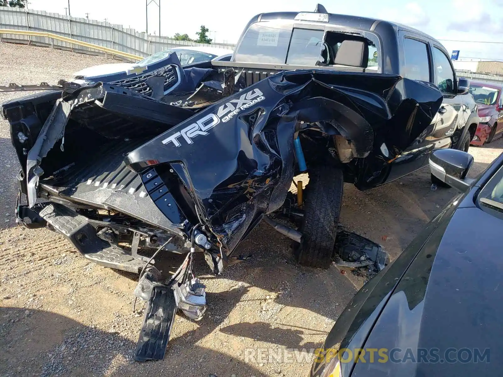 4 Photograph of a damaged car 3TMDZ5BN8MM111251 TOYOTA TACOMA 2021