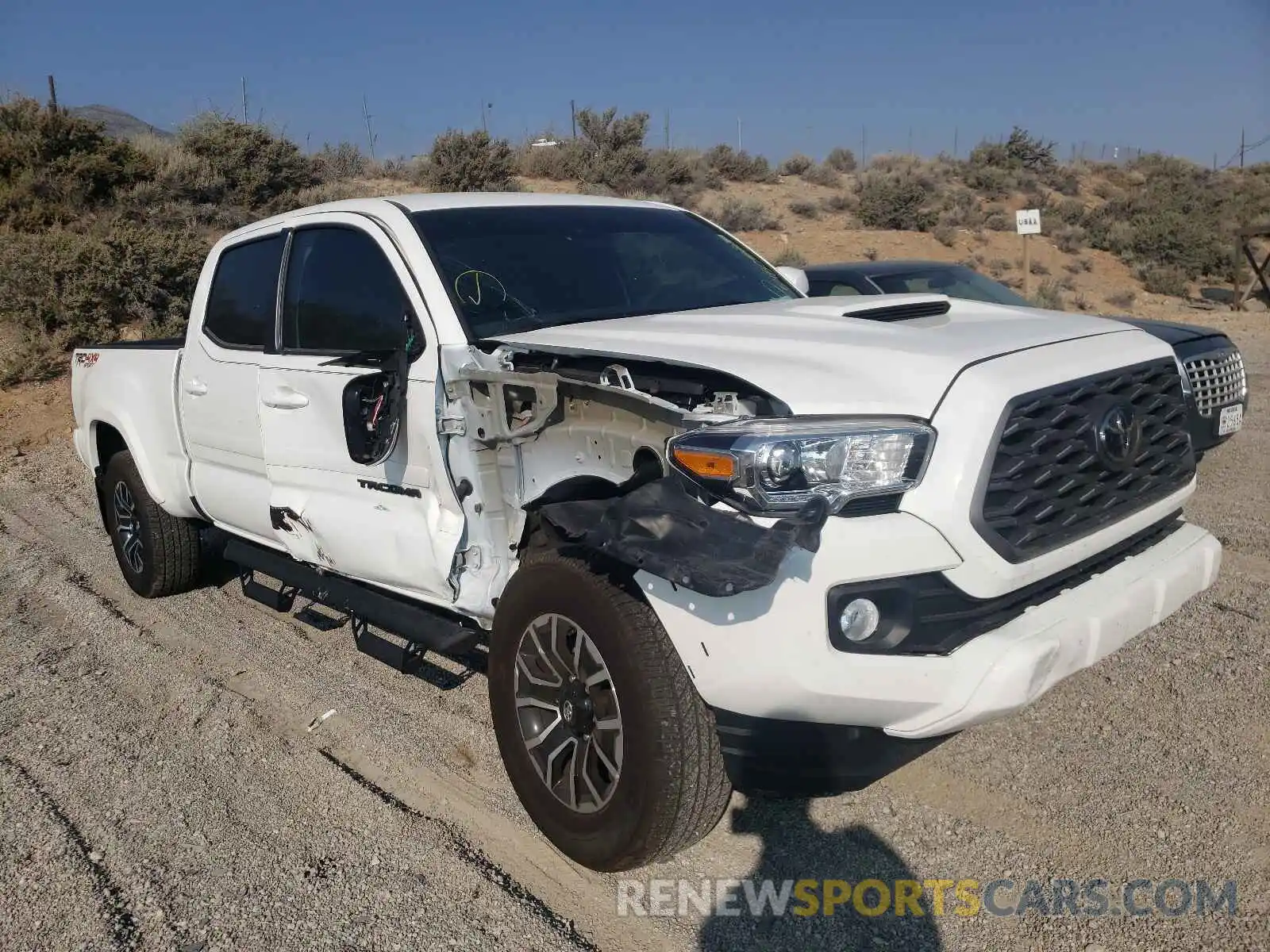 1 Photograph of a damaged car 3TMDZ5BN8MM112061 TOYOTA TACOMA 2021