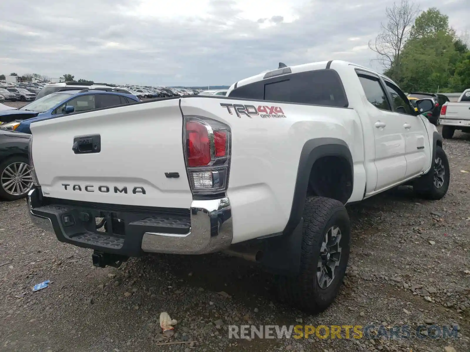 4 Photograph of a damaged car 3TMDZ5BN9MM105622 TOYOTA TACOMA 2021