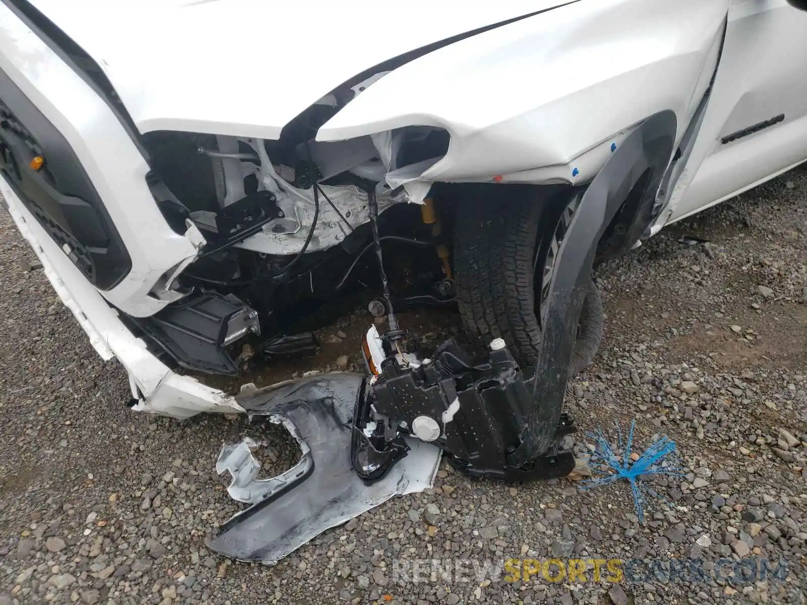 9 Photograph of a damaged car 3TMDZ5BN9MM105622 TOYOTA TACOMA 2021