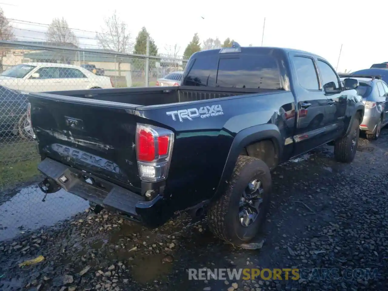 4 Photograph of a damaged car 3TMDZ5BN9MM113932 TOYOTA TACOMA 2021