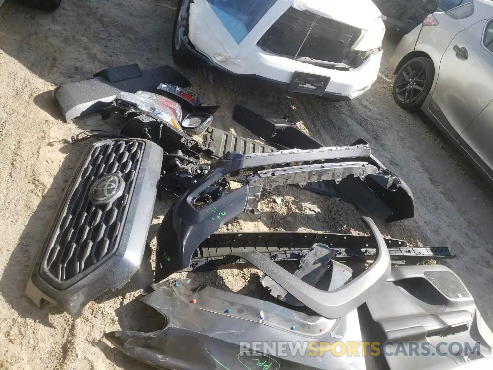 9 Photograph of a damaged car 3TMDZ5BN9MM115812 TOYOTA TACOMA 2021