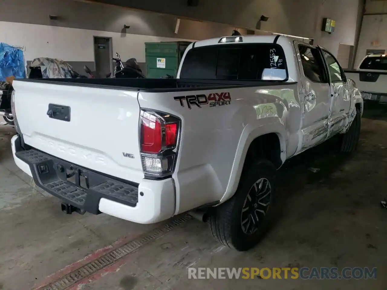 4 Photograph of a damaged car 3TMDZ5BN9MM120072 TOYOTA TACOMA 2021