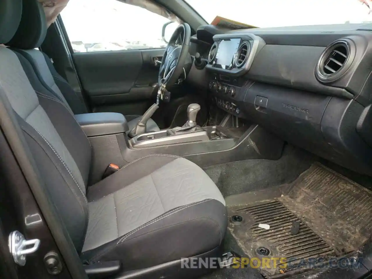 5 Photograph of a damaged car 3TMDZ5BNXMM120713 TOYOTA TACOMA 2021