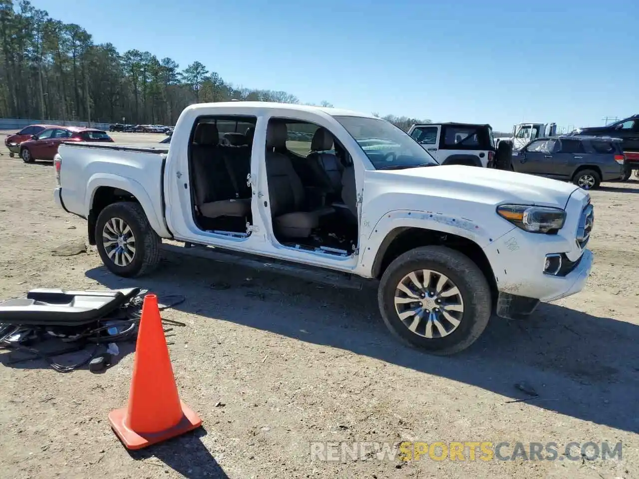 4 Photograph of a damaged car 3TMEZ5CN3MM155614 TOYOTA TACOMA 2021