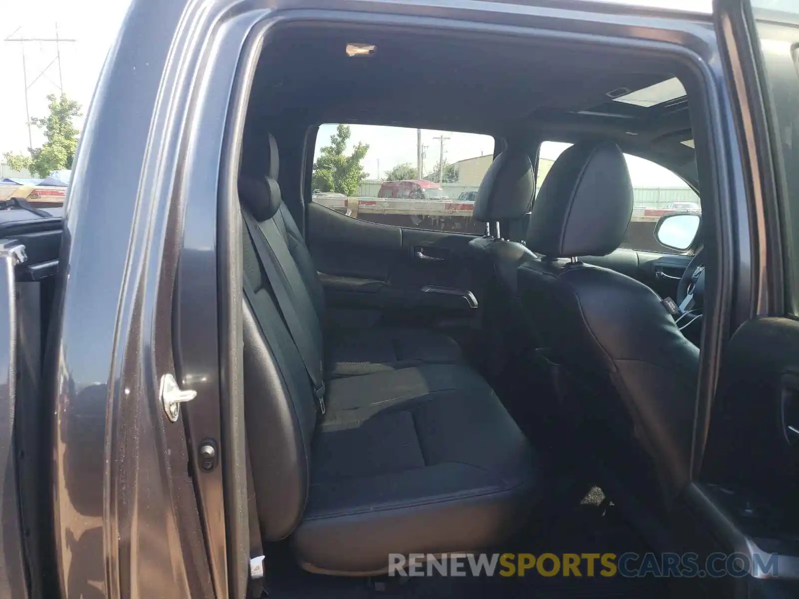 6 Photograph of a damaged car 3TMGZ5AN5MM373971 TOYOTA TACOMA 2021