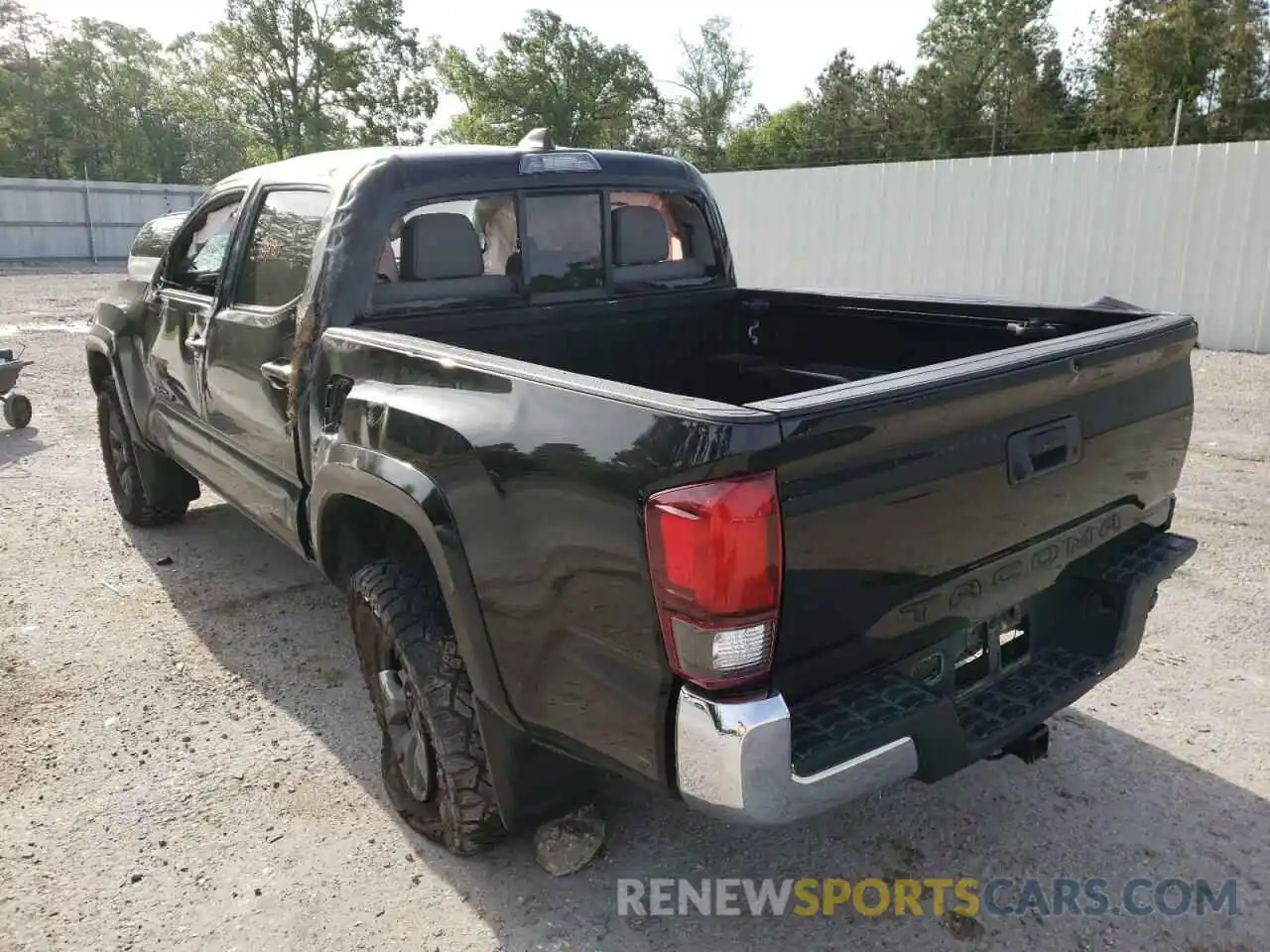 3 Photograph of a damaged car 3TYAX5GN0MT012915 TOYOTA TACOMA 2021