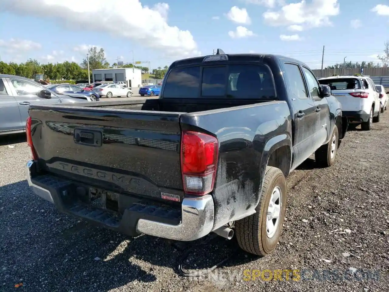 4 Фотография поврежденного автомобиля 3TYAX5GN0MT014258 TOYOTA TACOMA 2021