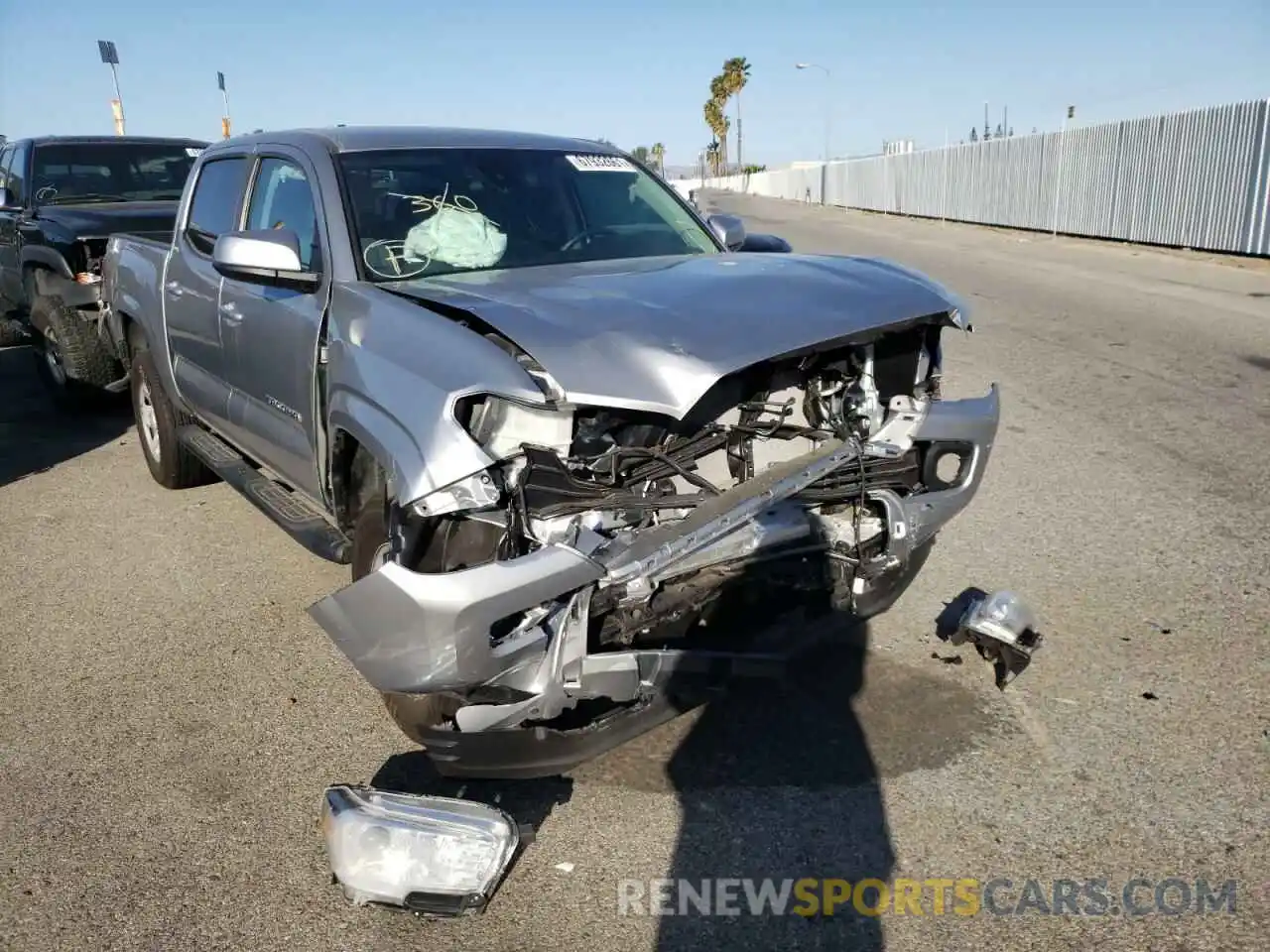 1 Photograph of a damaged car 3TYAX5GN0MT014681 TOYOTA TACOMA 2021