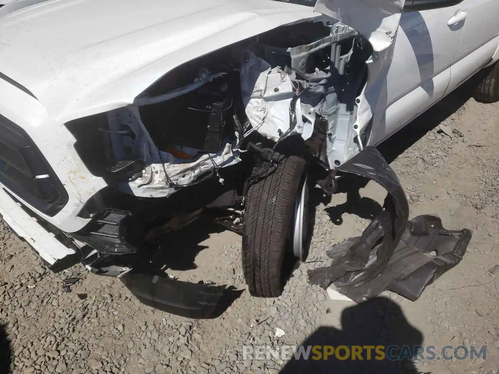 9 Photograph of a damaged car 3TYAX5GN0MT029889 TOYOTA TACOMA 2021