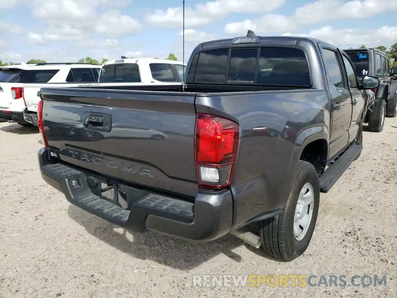 4 Photograph of a damaged car 3TYAX5GN0MT031688 TOYOTA TACOMA 2021