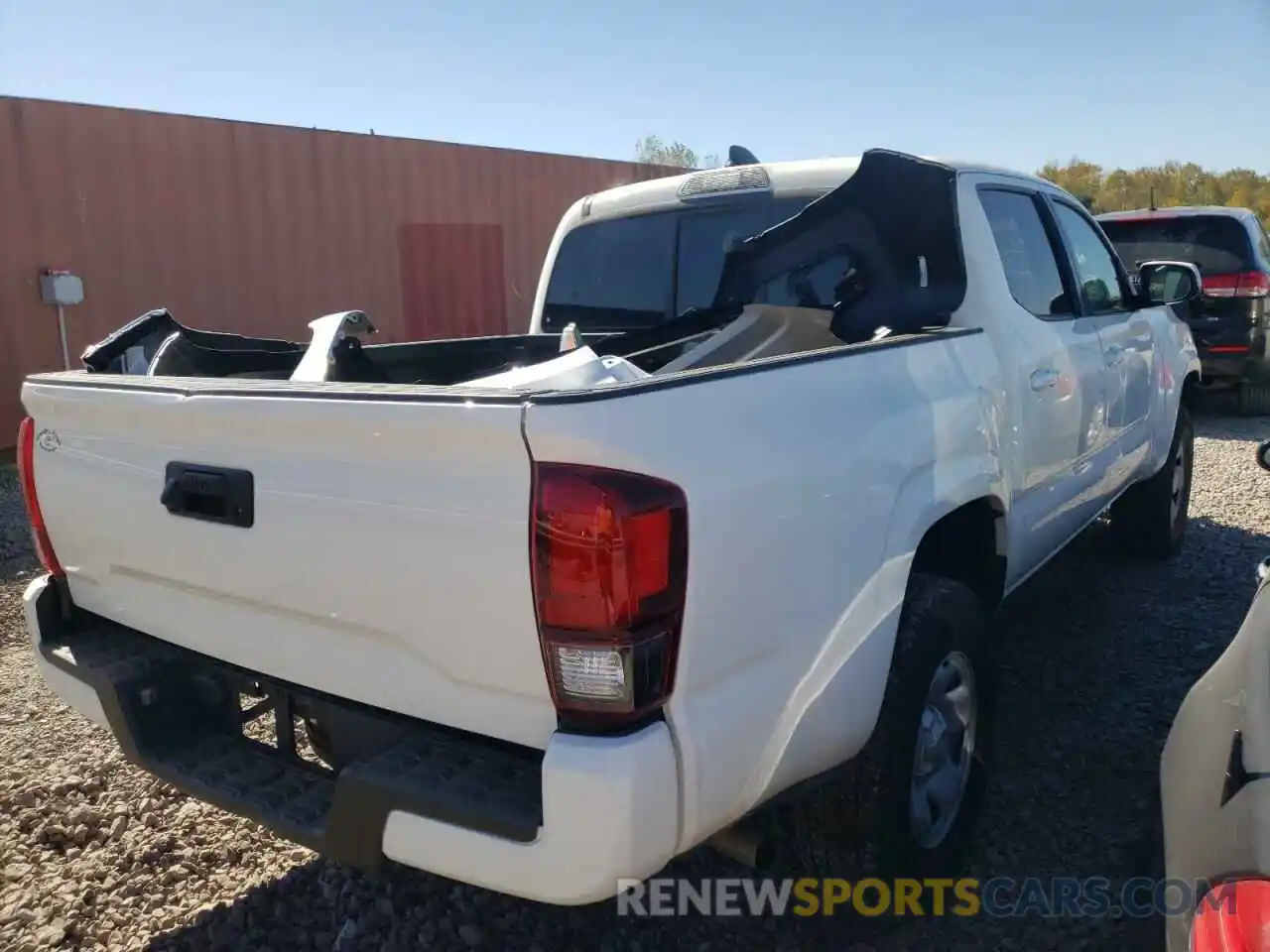 4 Photograph of a damaged car 3TYAX5GN2MT016464 TOYOTA TACOMA 2021